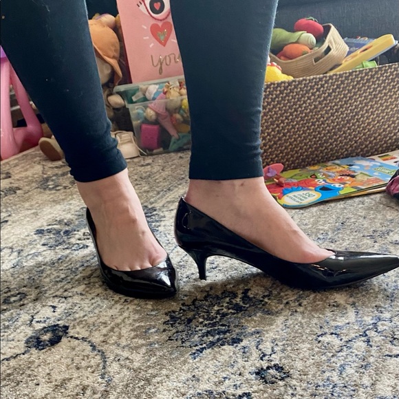 Retro GUESS pumps - Picture 10 of 10